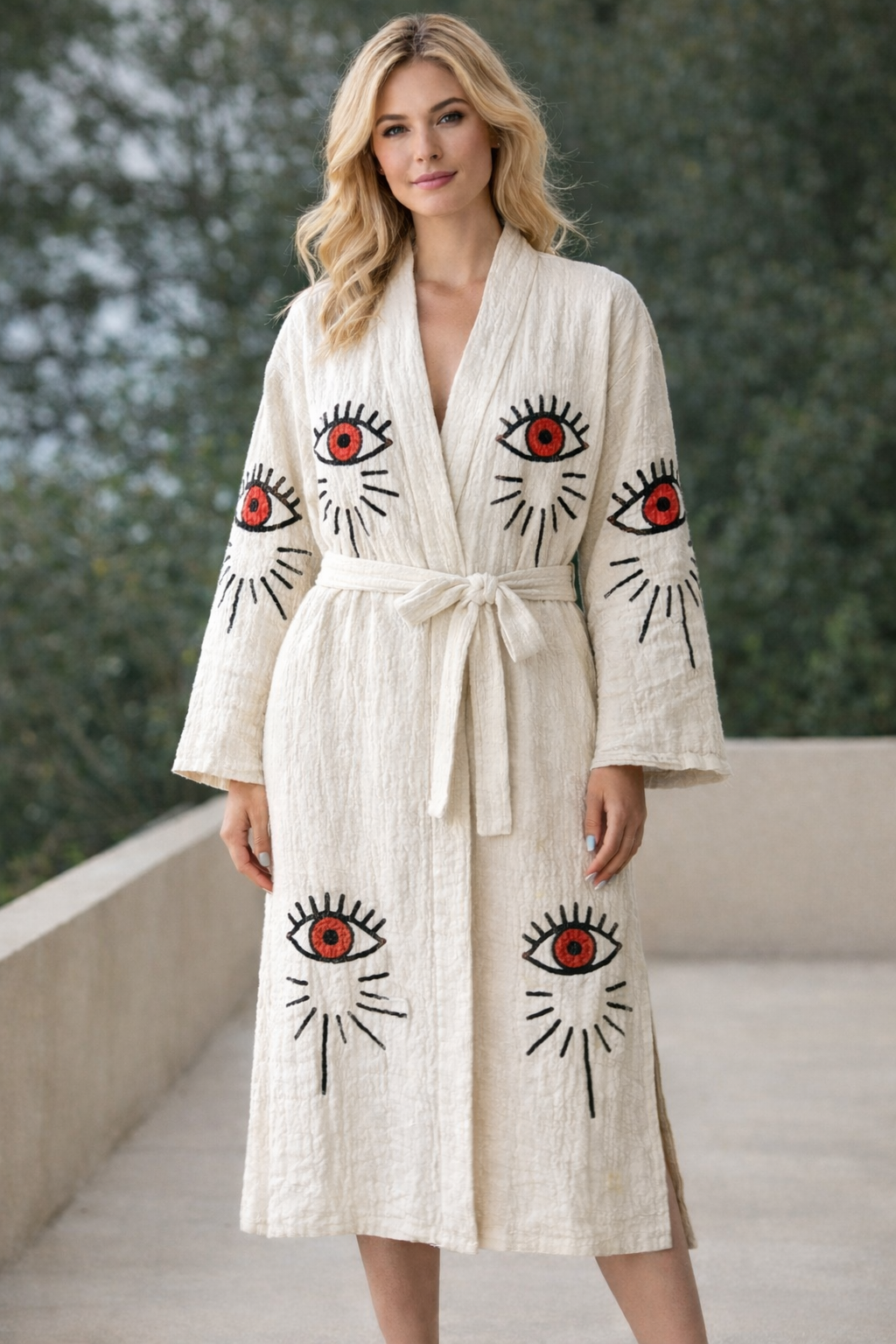 Red Eye-Design with Pockets